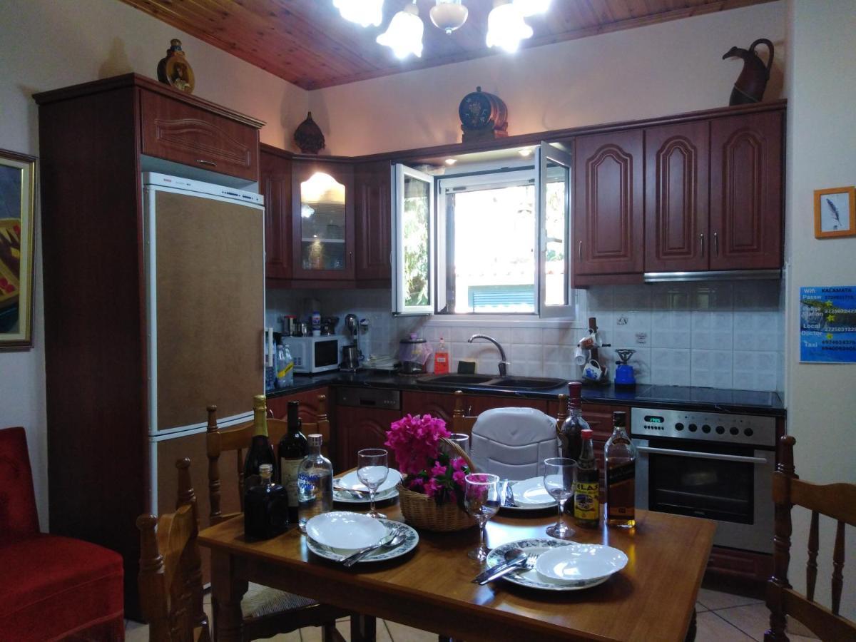 Golden Sea Villa Kalamata Extérieur photo