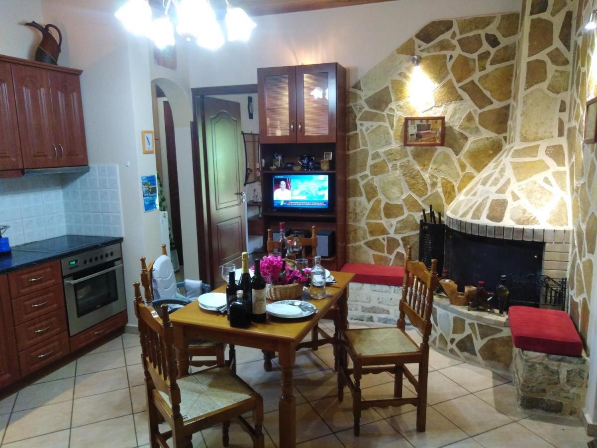 Golden Sea Villa Kalamata Extérieur photo