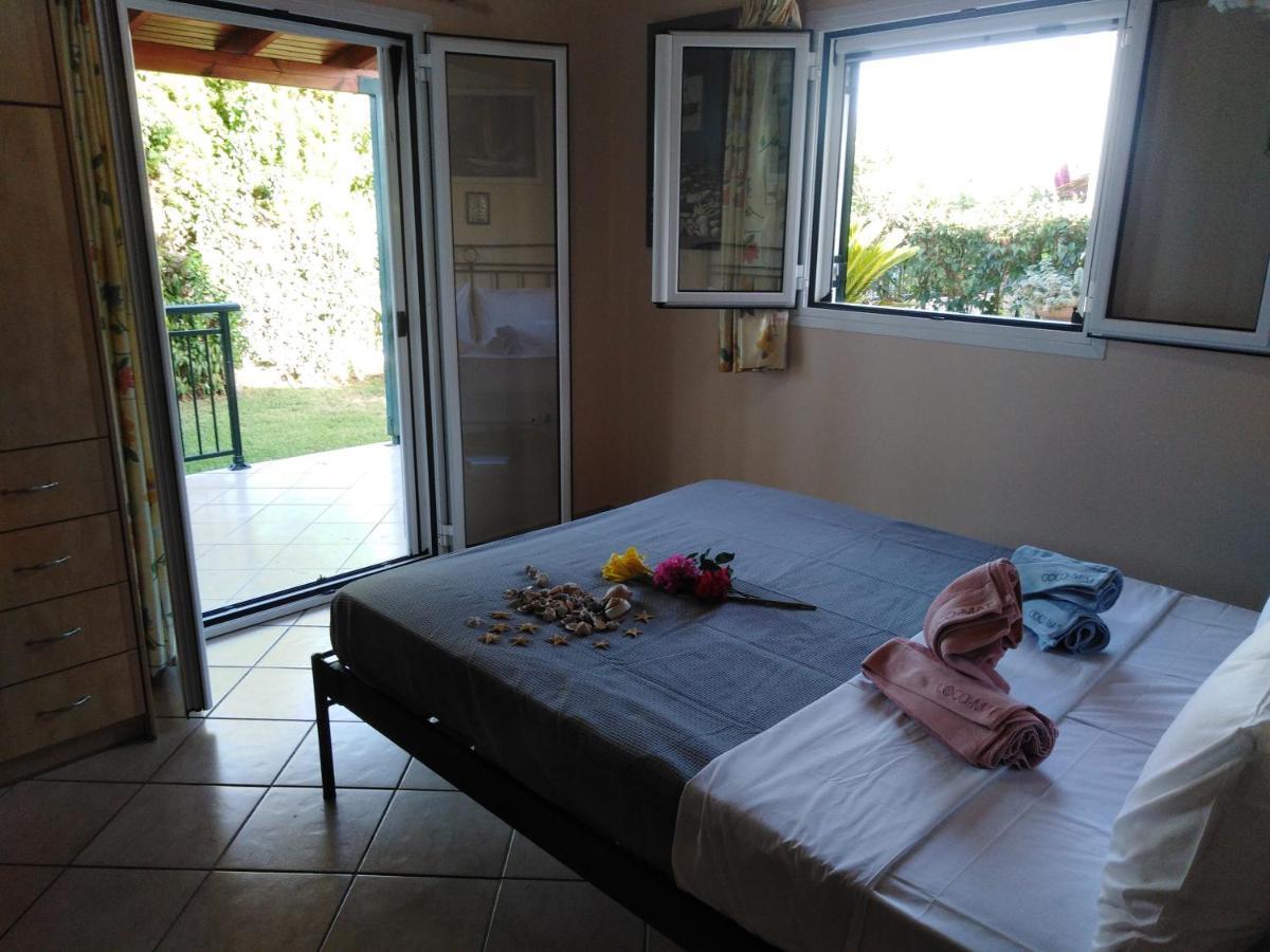 Golden Sea Villa Kalamata Extérieur photo