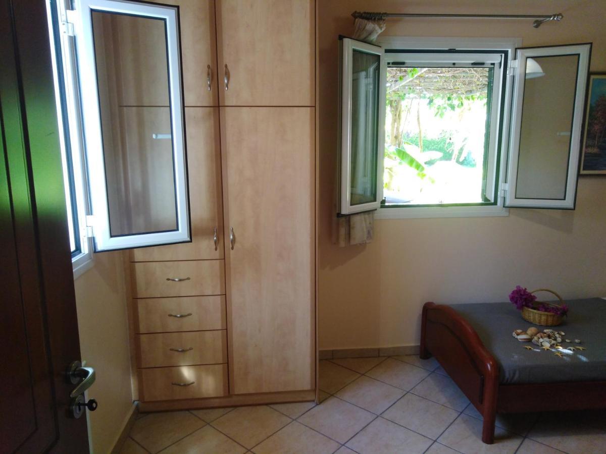 Golden Sea Villa Kalamata Extérieur photo